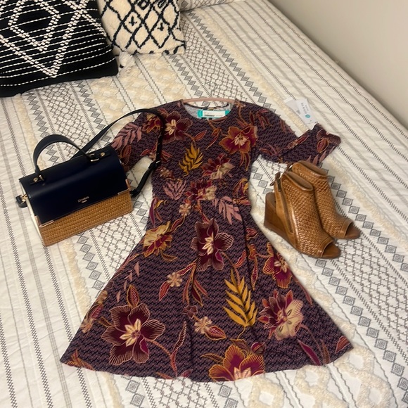 Stretchy Floral/Botanical Print Dress - Picture 4 of 15